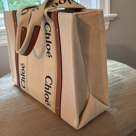 Handbag - Picture 2 of 2